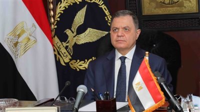 وزير الداخلية يعتمد الحركة العامة لتنقلات وترقيات ضباط الشرطة .. التفاصيل والأسماء