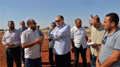 محافظ أسيوط يتفقد تنفيذ المرحلة الأولى من ازدواج طريق 