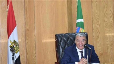 محافظ المنيا يتابع نسب تنفيذ مشروعات المبادرة الرئاسية 