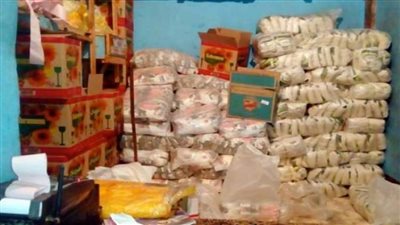 ضبط 10 أطنان أعلاف ودقيق وزبدة فاسدة بحملة تموينية بالقليوبية