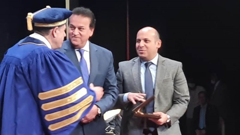 خلال التكريم