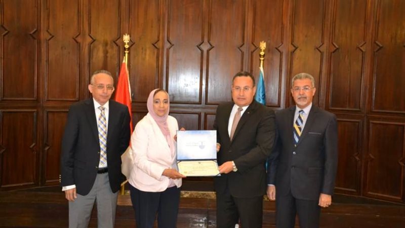 رييس جامعة الإسكندرية