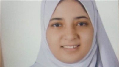 الثالثة على مستوى الجمهورية بالثانوية الأزهرية: أذاكر 8 ساعات يوميًا وحلمي أكون طبيبة