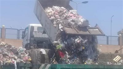 نقل ٣٧٠٠ طن قمامة ومخلفات لمصانع التدوير بالبحيرة