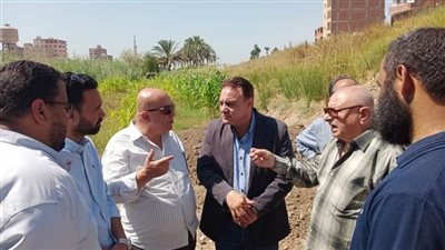 رئيس مركز ملوي بالمنيا: إنشاء كوبري للمشاة بالمزلقان البحري لسهولة الحركة المرورية