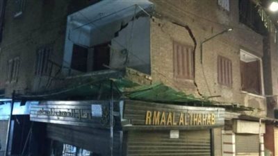 رئيس حي غرب بشبرا الخيمة: العقار المنهار سبق أن صدر له قرار إزالة