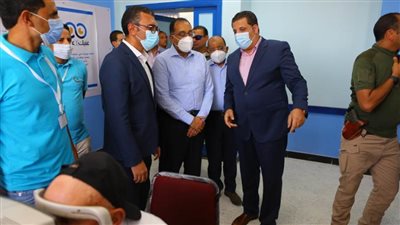 رئيس مجلس الوزراء يتفقد القافلة الطبية الموسعة من مجلس الوزراء وصناع الخير وجامعة طنطا