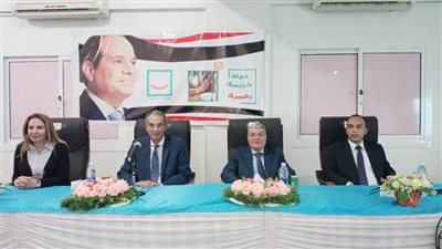 وزير الاتصالات ومحافظ المنيا يطلقان خدمات الإنترنت فائق السرعة بقرية المعصرة