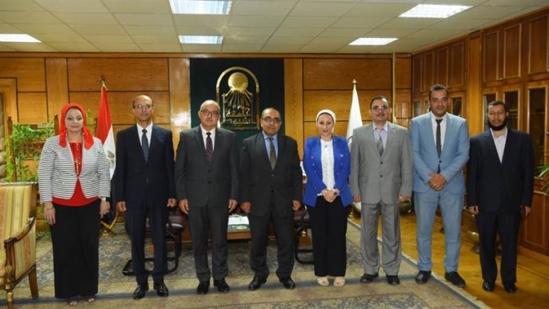 رئيس جامعة اسيوط