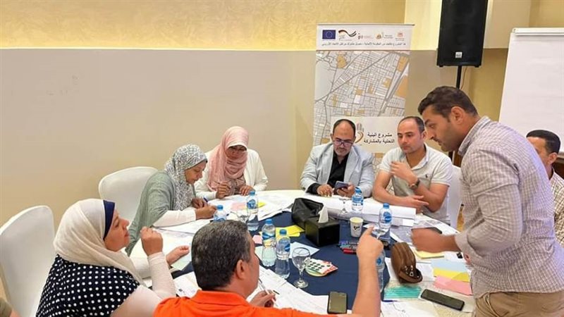 محافظ أسيوط يشيد