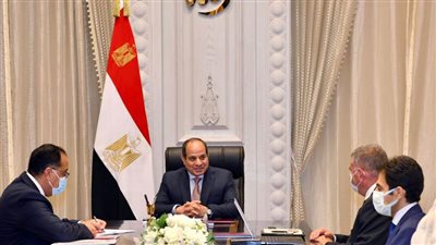 الرئيس السيسي يوجه بمواصلة خطة الدولة المصرية للنهوض بصناعة الغزل والنسيج