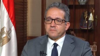 وزير السياحة: نوجه الشكر للقوات المسلحة على العرض الجوي الرائع بمنطقة الأهرامات