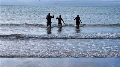 بعثة مصر تخوض أول تدريب بإنجلترا استعداداً لتحدى عبور المانش