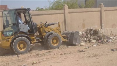 محافظ أسيوط: شن حملات نظافة وتجميل وتسوية بقرى المحافظة