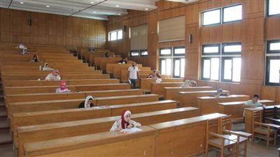 جامعة دمنهور تستعد لتنسيق الكليات ومد فترة اختبار القدرات