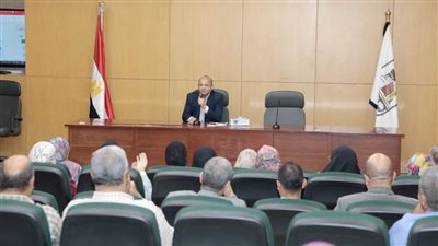  سكرتيرعام بنى سويف  يتابع  الأداء التنفيذي وتقارير الجهود نصف سنوية