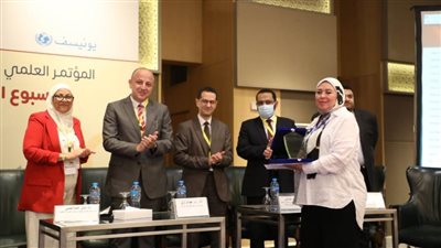 الصحة: الرضاعة الطبيعية تحمي الأم من الإصابة بالأورام.. وتعزز النمو الصحي للطفل