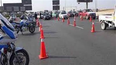 خدمات مرورية مكثفة لتنفيذ أعمال تركيب الفواصل الخاصة بكوبري ميدان رسالة بالمقطم