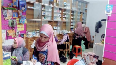 ضبط 4000 عبوة أدوية بشرية داخل محل يدار على هيئة صيدلية بدمنهور