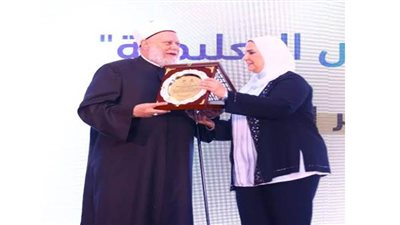 د علي جمعة: الرئيس السيسي حريص على مد شبكات الحماية الاجتماعية لكل محتاج