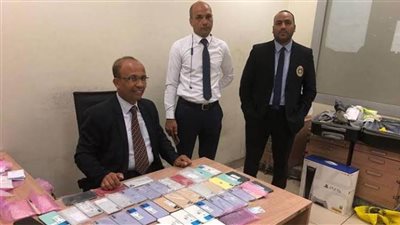 جمارك مطار القاهرة الدولي تضبط محاولة تهريب عدد من الهواتف المحمولة