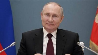 بلومبيرج: فشلت العقوبات الغربية في عزل روسيا