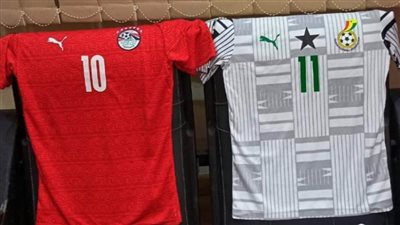منتخب مصر للشاطئية بالأحمر وغانا بالأبيض