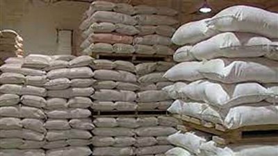 ضبط مخبزين قاما بتجميع طن ونصف دقيق بالإسكندرية