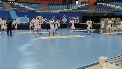 منتخب اليد مواليد 2004 يؤدي أول تدريباته بالكويت
