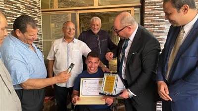 الأمين العام لحزب الشعب الجمهوري بالغربية يكرم أوائل الثانوية العامة 