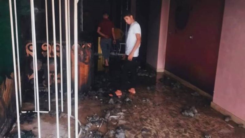 جانب من الحريق