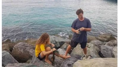 بالفيديو والصور.. فتاة ماليزية تحول القمامة إلى 