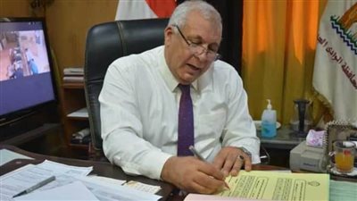 محافظ الوادى الجديد يقررالنزول بالحد الأدنى للقبول بالصف الأول الثانوي العام 