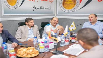 حزب الشعب الجمهوري يبحث حل مشكلات المواطنين بسوهاج