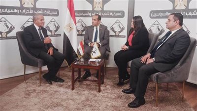 أكمل نجاتي بصالون «التنسيقية»: القيادة السياسية تعاملت مع المواطنين بشفافية بشأن توافر السلع