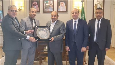 قنصل عام السعودية بالإسكندرية يلتقي وفدًا من محافظة الإسكندرية 