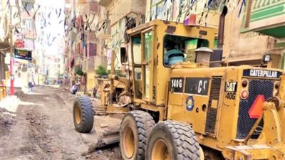 محافظ الغربية يتابع أعمال الرصف بشوارع حي أول المحلة الكبرى