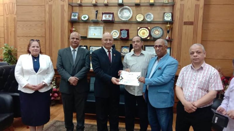 تكريم مندوبى المالية