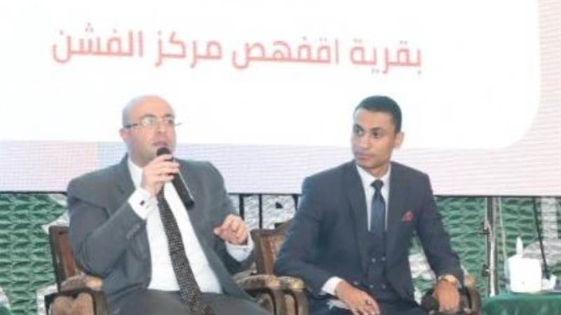 محمود جابر مع محافظ