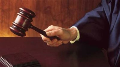 براءة نجل توفيق عكاشة من تهمة حيازة مواد مخدرة وحبس الفتاة