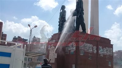 حملات نظافة وغسل وتطهير ميادين ومسلات وتماثيل بمدينة كفر الشيخ