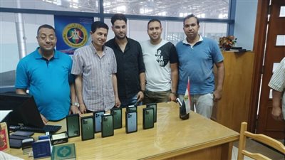 جمارك نويبع تحبط محاولتي تهريب هواتف محمولة