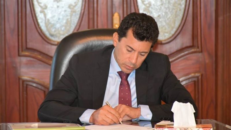 د. أشرف صبحى