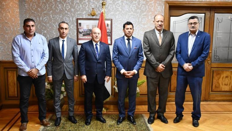 د. أشرف صبحى