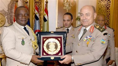 رئيس أركان جمهورية القُمر المتحدة: دور مصر مؤثر في القضايا الإفريقية 