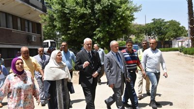نائب رئيس جامعة أسيوط يقوم بجولة تفقدية لبعض القطاعات بالجامعة المختصة بدعم ورعاية الطلاب