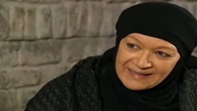 تتعامل مع أحفادها بشخصية 