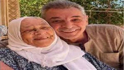 شقيق محمود حميدة يكشف عن موعد ومكان عزاء والدته 