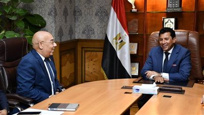 وزير الرياضة يطلع على خطة اتحاد الكاراتيه استعدادًا للبطولات المقبلة