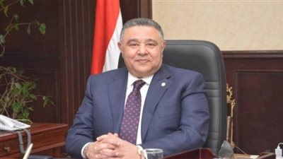 محافظ البحرالأحمر يقدم العزاء في ضحايا كنيسة 